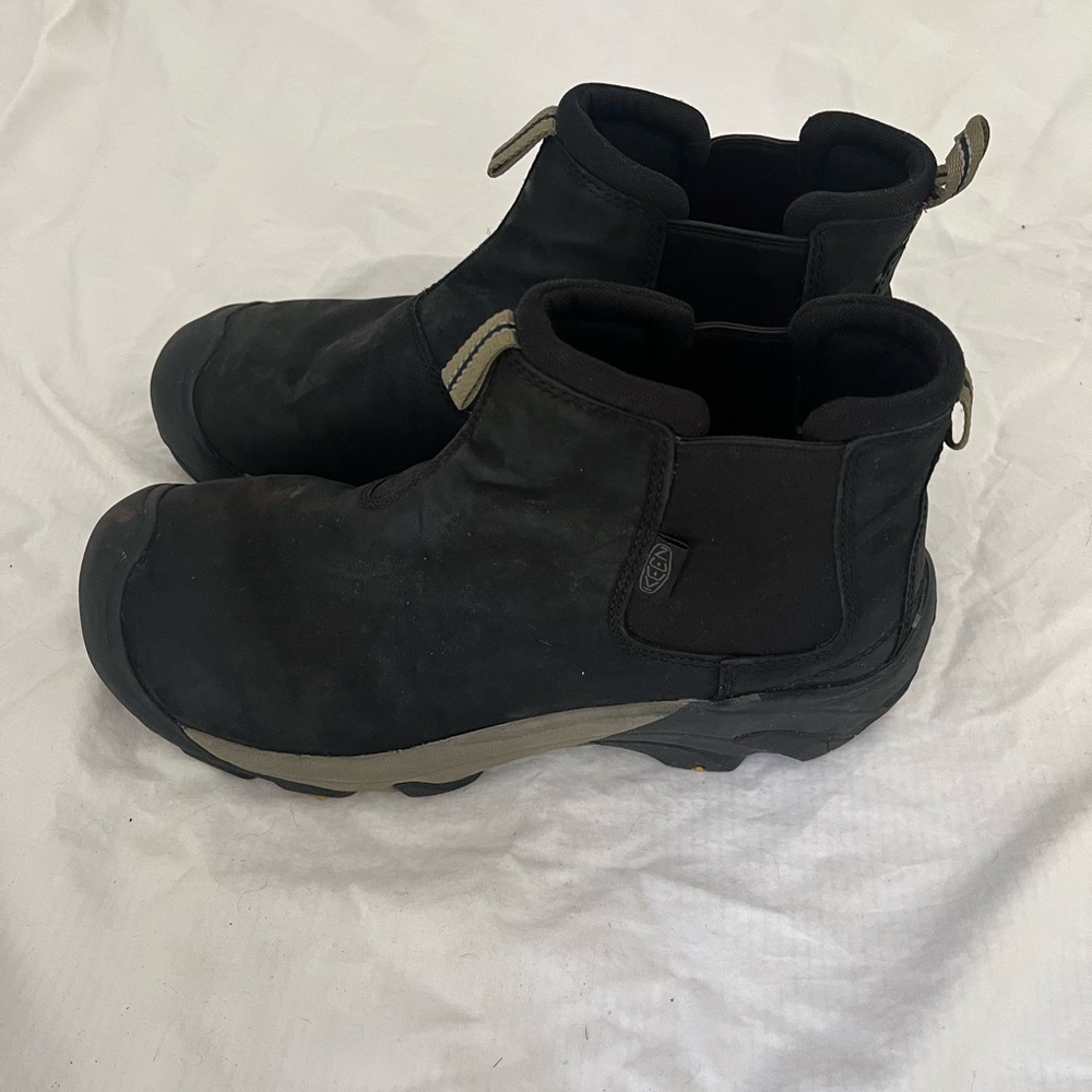 Keen boots